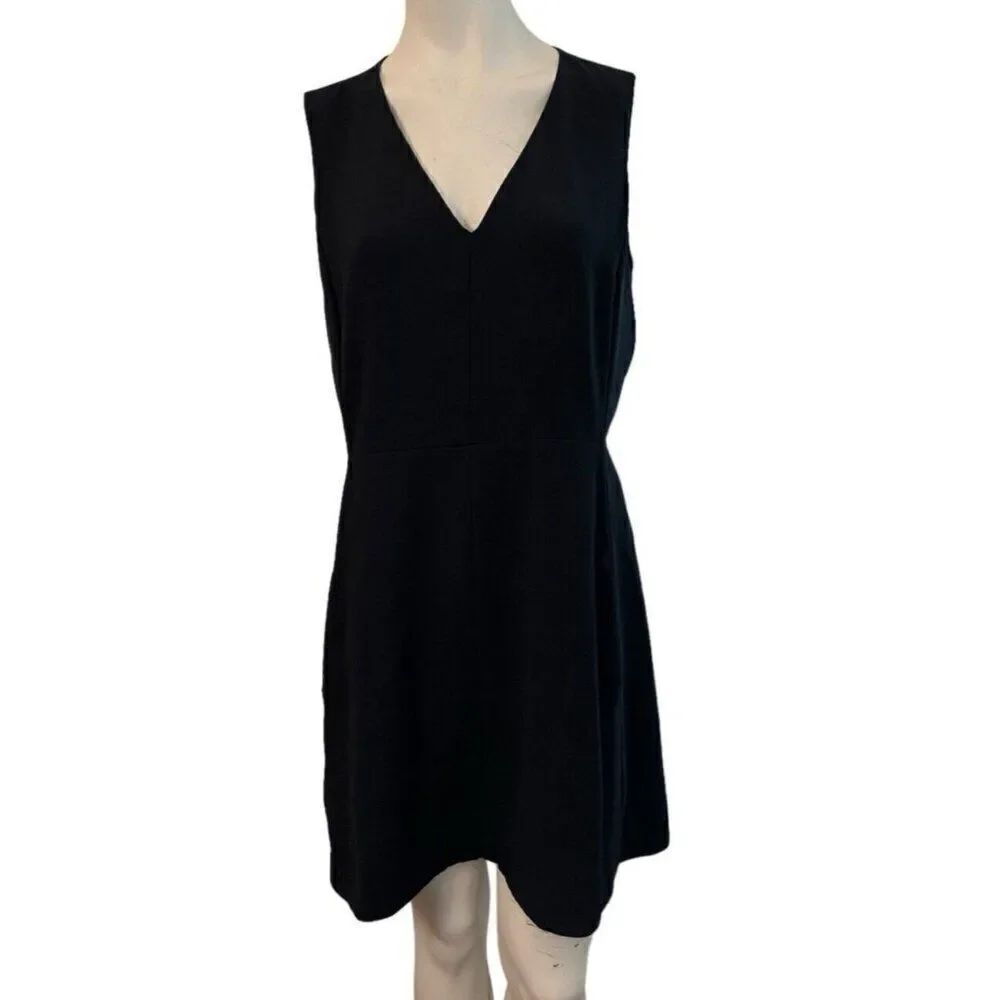 VINCE Size 12 Navy Blue V-Neck Zip Back Sleeveless Shift Dress Pockets